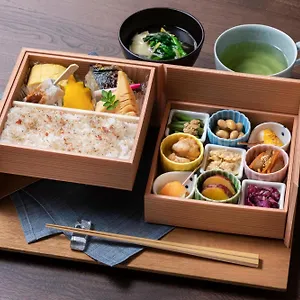 Candeo Karasuma Rokkaku Japão